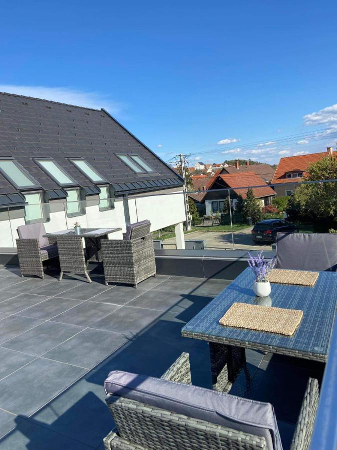 Villa Corner Tihany Bagian luar foto